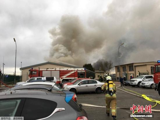  當(dāng)?shù)貢r(shí)間12月12日，奧地利鮑姆加騰一座大型天然氣站發(fā)生爆炸，數(shù)人受傷。